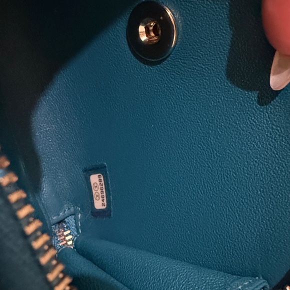 CHANEL Teal Caviar Quilted Small Business Affinity Flap Bag - Picture 13 of 16